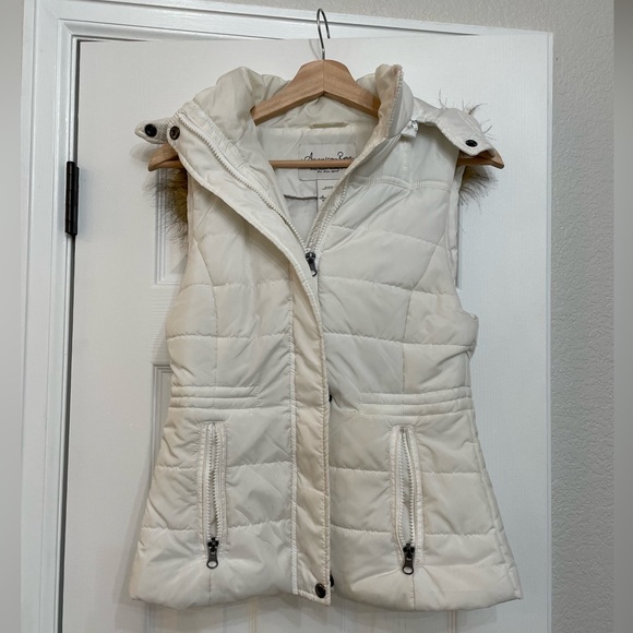 American Rag Jackets & Blazers - White vest with removable hoodie